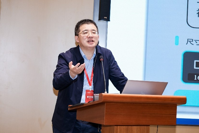 彭宇新.jpg